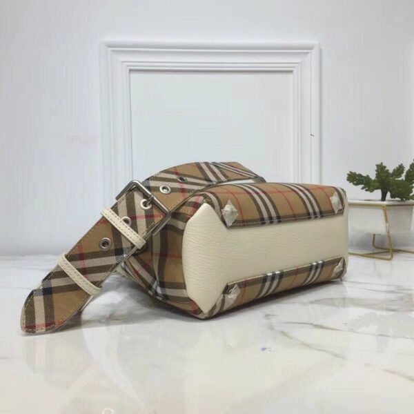 BB Small Banner Vintage Check And Tote White For Women, Women’s Bags 10.5in/26cm - Image 9