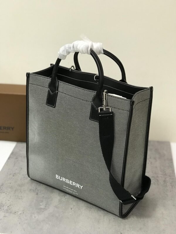 BB Horseferry Print Cotton Canvas Tote Black/Grey For Women, Women’s Bags, Shoulder And Crossbody Bags 14in/ 35.5cm BUR 80508141 - Image 5