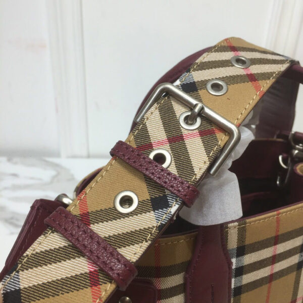 BB Small Banner Vintage Check And Tote Purple For Women, Women’s Bags 10.5in/26cm - Image 2