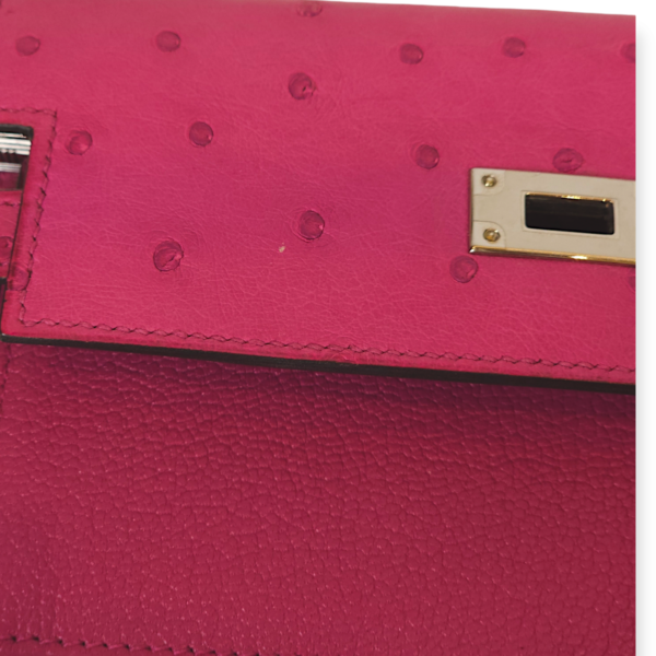 Kelly Depliant Rose Pourpre Wallet in Ostrich, Palladium hardware - Image 4