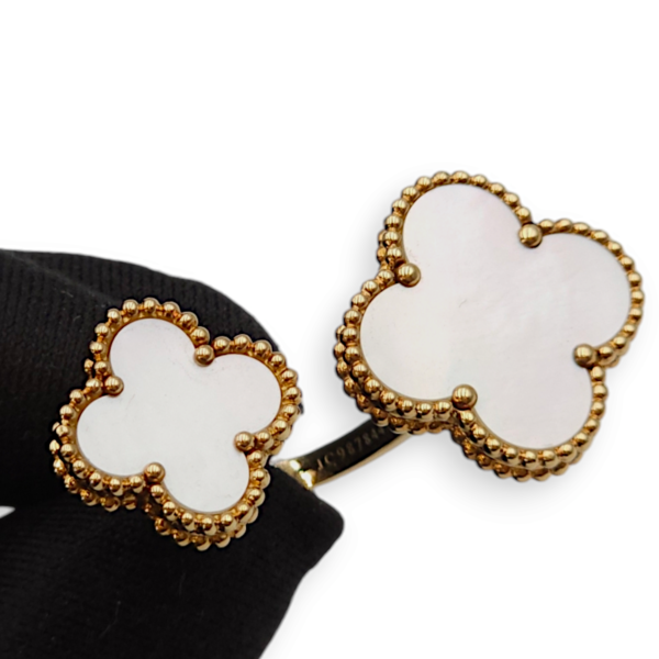 Magic Alhambra Between The Finger Mother of Pearl Ring in Gold - Image 4