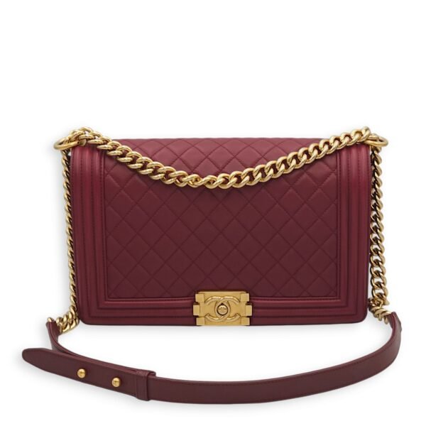 Le Boy Medium Red Shoulder Bag in Calfskin, Gold hardware - Image 9