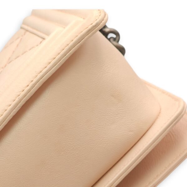 Le Boy Medium Beige Shoulder Bag in Calfskin, Ruthenium hardware - Image 10