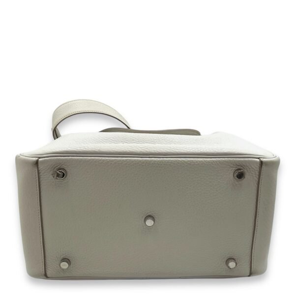Lindy 30 Gris Perle in Clemence, Palladium hardware - Image 5