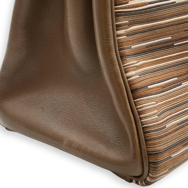 Kelly Vibrato 32 Olive in Barenia, Gold hardware - Image 9