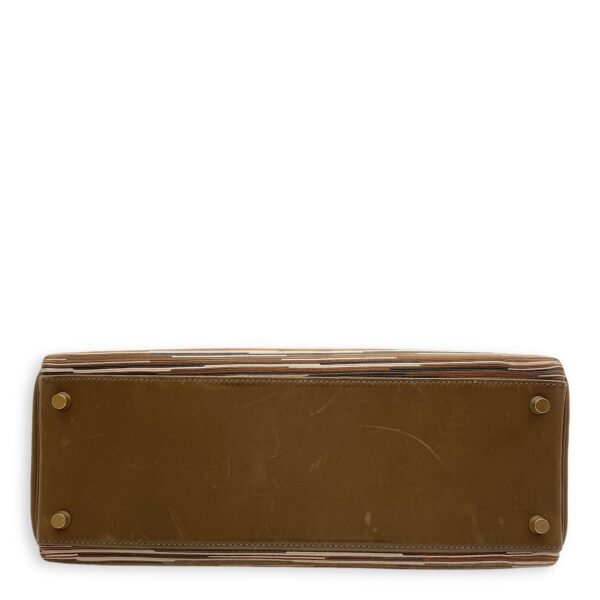 Kelly Vibrato 32 Olive in Barenia, Gold hardware - Image 5