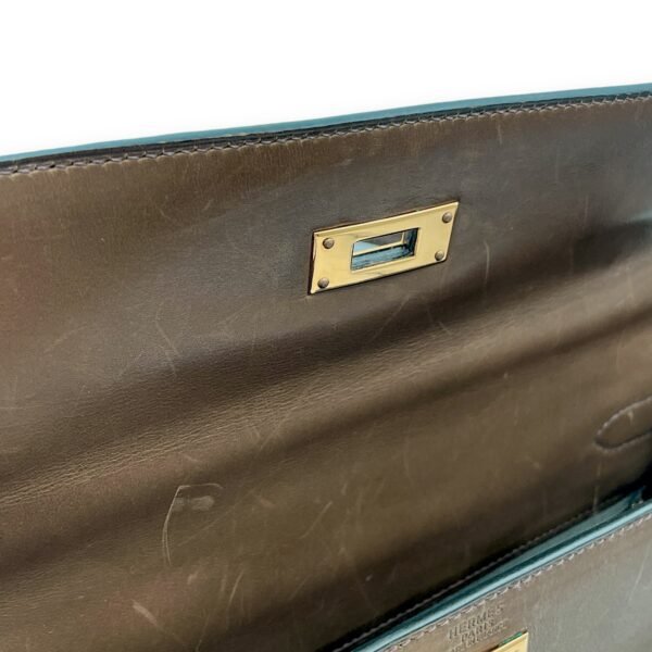 Kelly Vibrato 32 Olive in Barenia, Gold hardware - Image 11