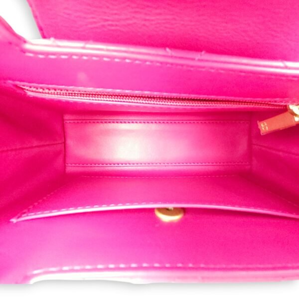 Kelly 19cm Magenta Top Handle Bag in Shiny Calf, Gold hardware - Image 6
