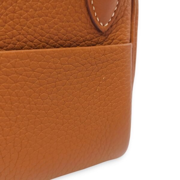 Lindy Mini Gold in Clemence, Gold hardware - Image 7