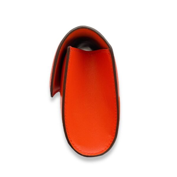 Egee Clutch Orange Poppy in Tadelakt, Palladium hardware - Image 4