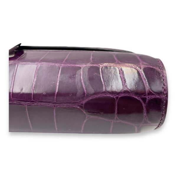 Egee Clutch Cassis in Shiny Niloticus, Palladium hardware - Image 7