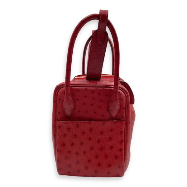 Lindy 26 Rouge Vif in Ostrich, Gold hardware - Image 3