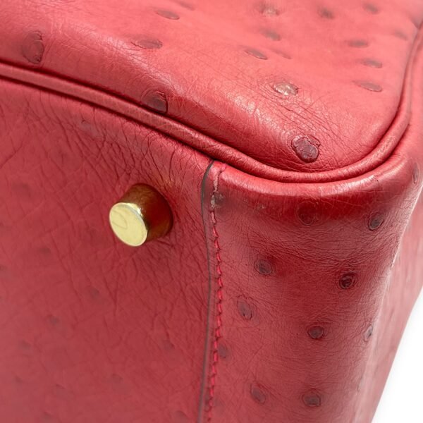 Lindy 26 Rouge Vif in Ostrich, Gold hardware - Image 7