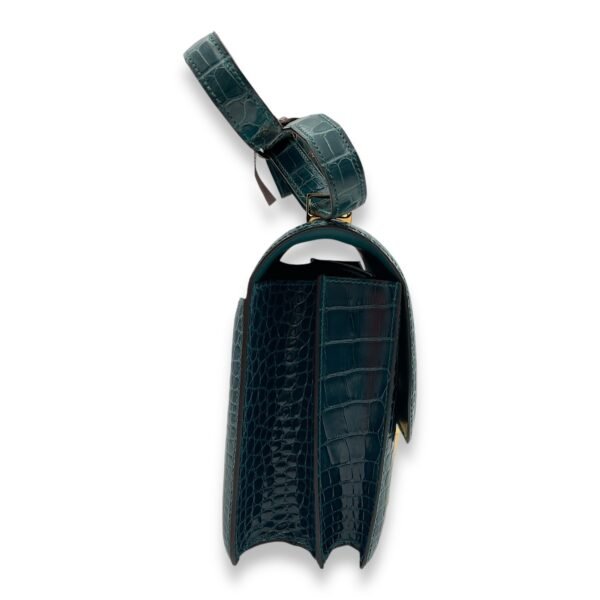 Constance 24 Colvert in Shiny Alligator, Gold hardware - Image 3