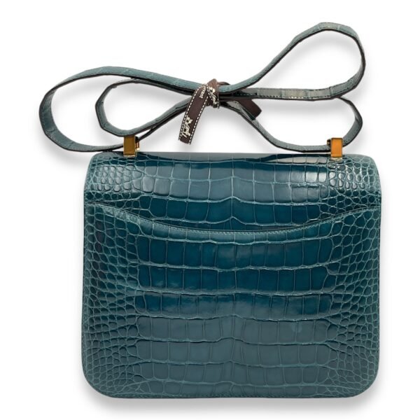 Constance 24 Colvert in Shiny Alligator, Gold hardware - Image 2