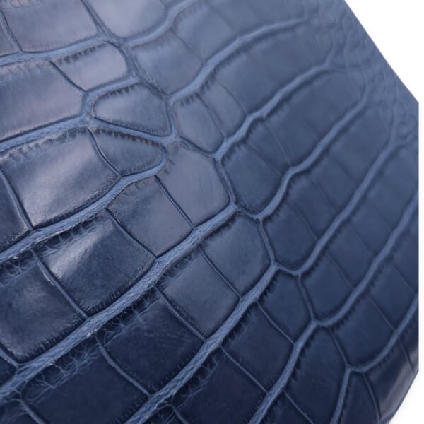 Kelly 35 Blue De Malte in Matte Alligator, Gold hardware - Image 11
