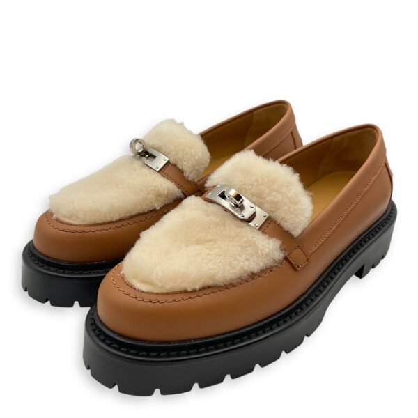 Icone 36 Naturel Loafers in Calfskin, Palladium hardware - Image 2