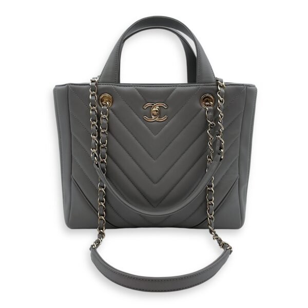 Chevron Print Seasonal Tote 25x21x9cm Grey Shoulder Bag in Lambskin, Gold hardware - Image 10