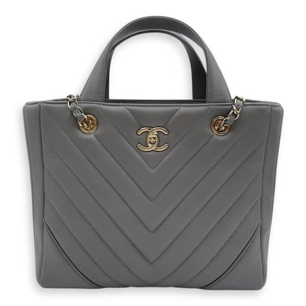 Chevron Print Seasonal Tote 25x21x9cm Grey Shoulder Bag in Lambskin, Gold hardware