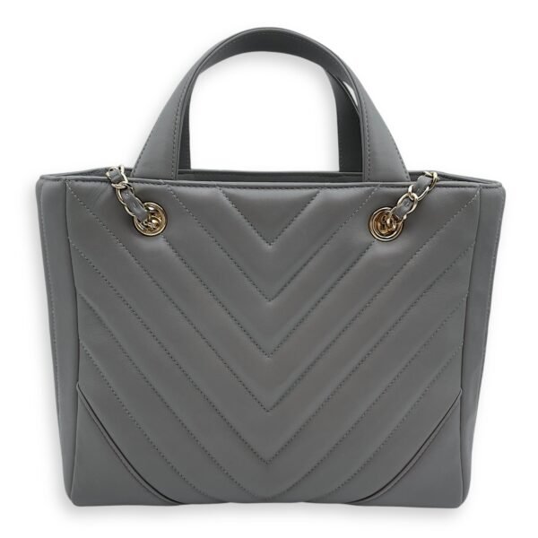 Chevron Print Seasonal Tote 25x21x9cm Grey Shoulder Bag in Lambskin, Gold hardware - Image 2
