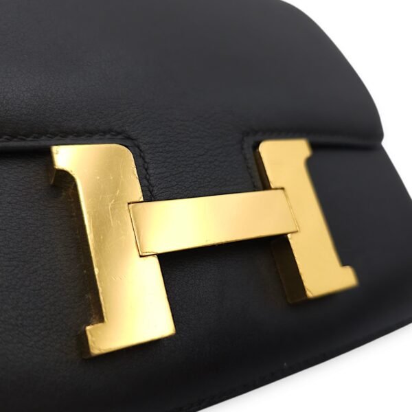 Constance 18 Black in Evergrain, Gold hardware - Image 9