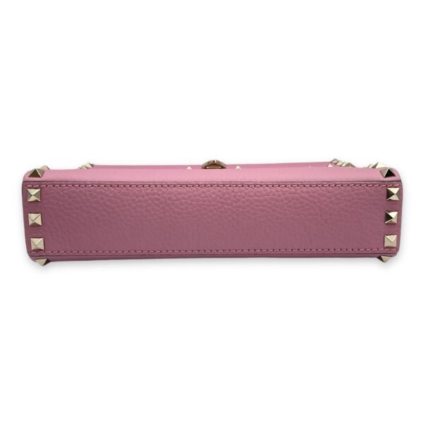 Flip Lock 23x16x4.5cm Pink Crossbody Bag in Calfskin, Gold hardware - Image 6