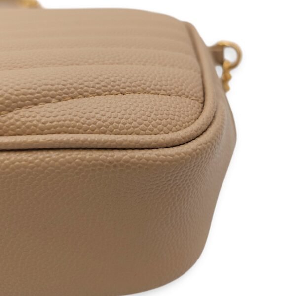 Mini Lou Camera Bag 18x11x5cm Beige Crossbody Bag in Calfskin, Gold hardware - Image 9