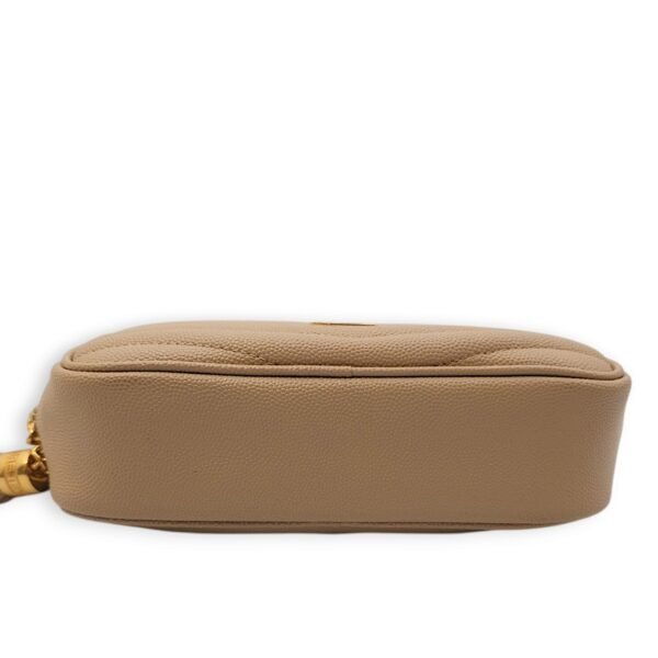 Mini Lou Camera Bag 18x11x5cm Beige Crossbody Bag in Calfskin, Gold hardware - Image 6