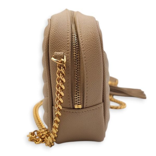 Mini Lou Camera Bag 18x11x5cm Beige Crossbody Bag in Calfskin, Gold hardware - Image 5