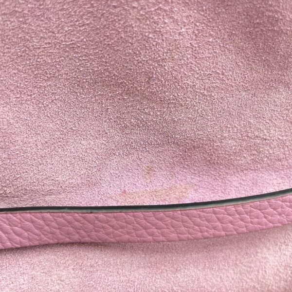 Flip Lock 23x16x4.5cm Pink Crossbody Bag in Calfskin, Gold hardware - Image 7