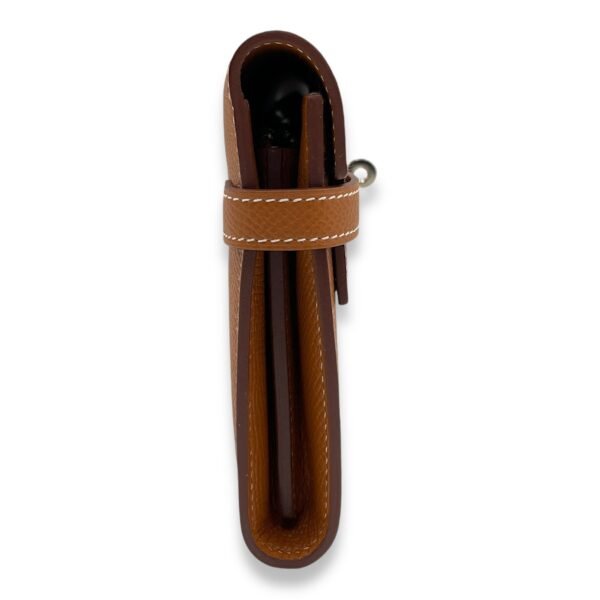 Kelly Brown Wallet in Epsom, Palladium hardware - Image 3