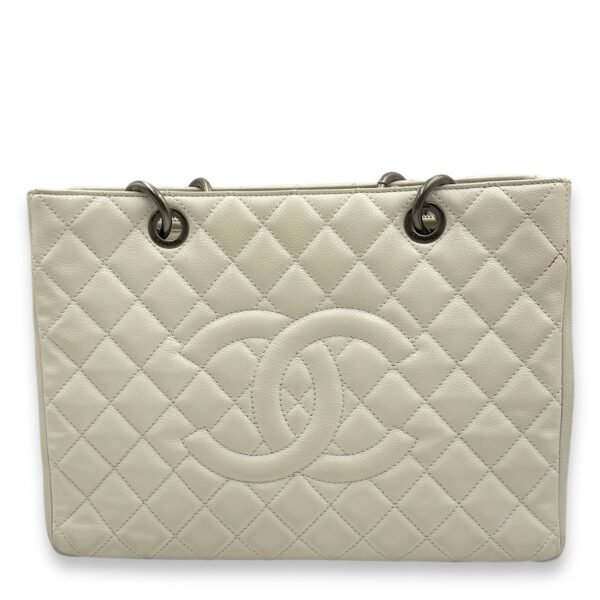 Grand Shopping Tote White Shoulder Bag in Caviar Leather, Ruthenium-finish Brass hardware
