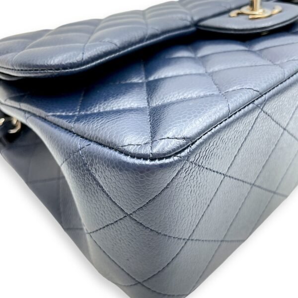 Classic (DF) Jumbo Blue Shoulder Bag in Caviar Leather, Silver hardware - Image 7