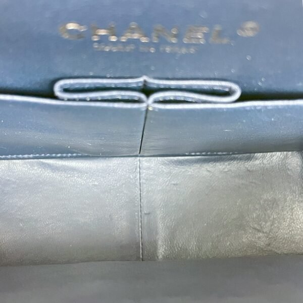 Classic (DF) Jumbo Blue Shoulder Bag in Caviar Leather, Silver hardware - Image 6