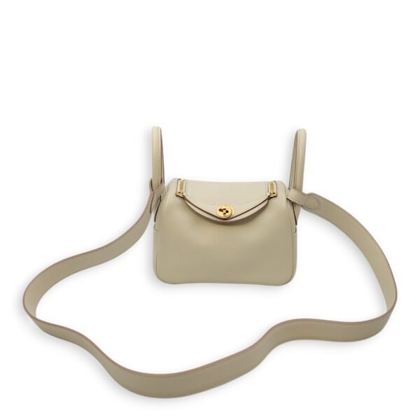 Lindy Mini Gris Perle in Swift, Gold hardware - Image 9