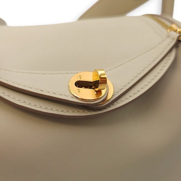 Lindy Mini Gris Perle in Swift, Gold hardware - Image 8