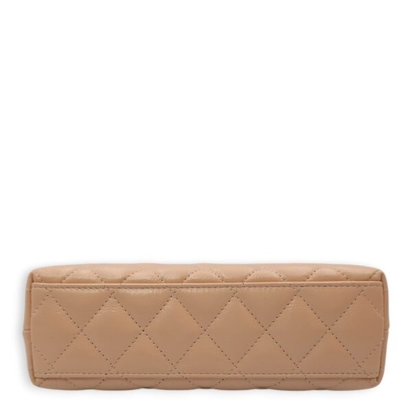 Kelly (19cm) Mini Beige Crossbody Bag in Shiny calf, Gold hardware - Image 9