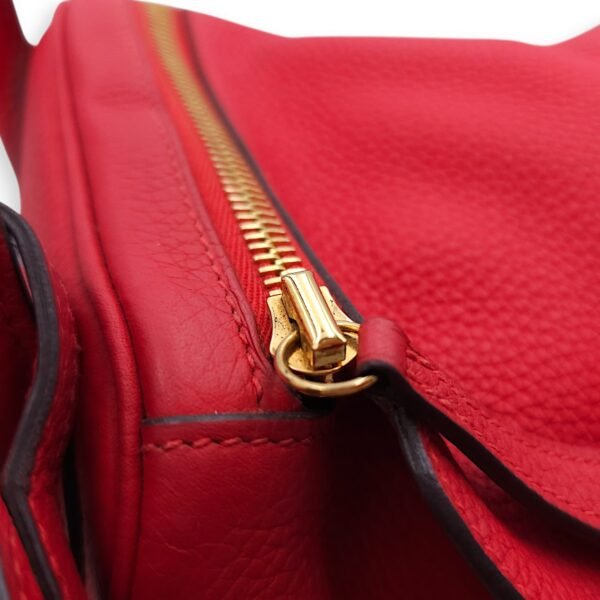 Lindy 30 Rouge Tomate in Clemence, Gold hardware - Image 10