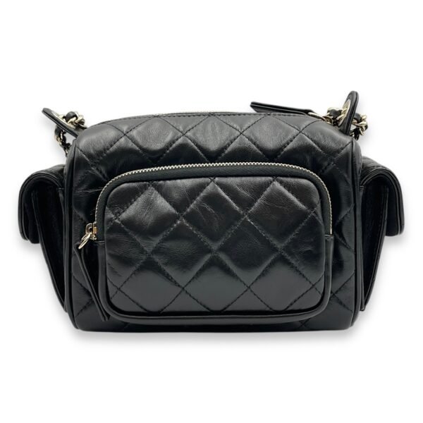 24K Camera Bag 18x12x8cm Black Shoulder Bag in Shiny lambskin, Gold hardware - Image 2