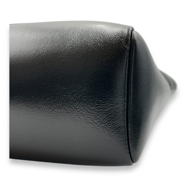 31 Shopping Tote 36x25x7cm Black Shoulder Bag in Shiny lambskin, Gold hardware - Image 7