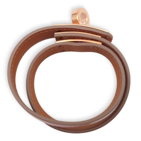 Kelly Double Tour T2 Mauve Pale Bracelet in Swift, Rose Gold hardware - Image 3