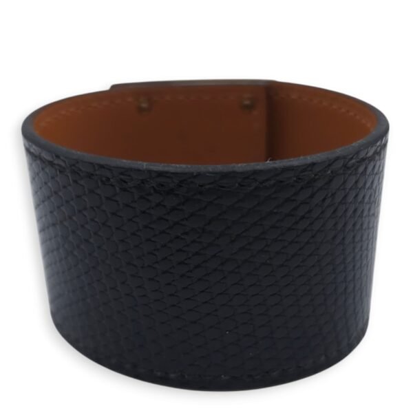 Kelly Dog T2 Black Bracelet in Lizard Varanus Niloticus, Gold hardware - Image 2