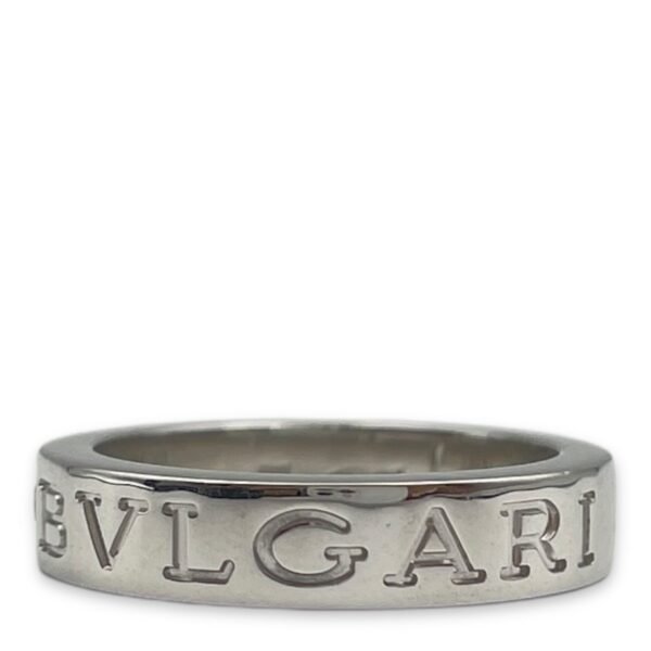 B.Zero Ring in White Gold Hardware