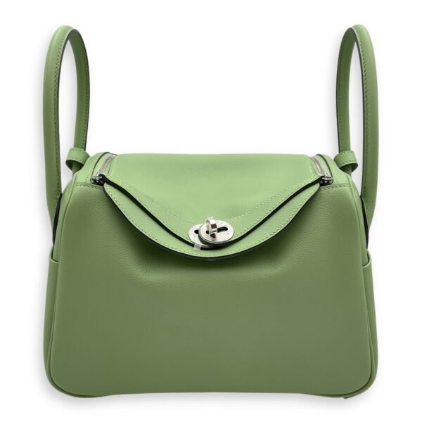 Lindy 26 Vert Criquet in Evercolor, Palladium hardware
