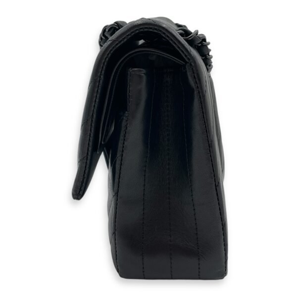 Chevron (DF) Medium Black Shoulder Bag in Lambskin, Black Chrome, Silver hardware - Image 4