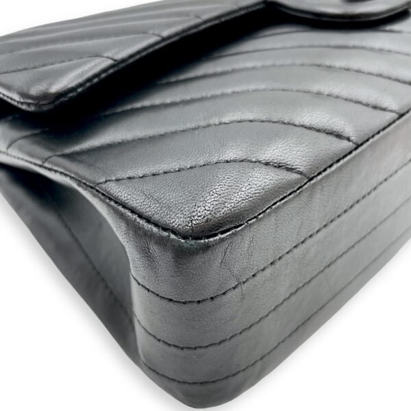 Chevron (DF) Medium Black Shoulder Bag in Lambskin, Black Chrome, Silver hardware - Image 8
