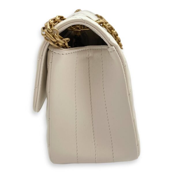 2.55 Chevron Reissue Mini White Crossbody Bag in Calfskin, Gold hardware - Image 4