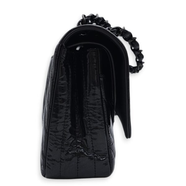 Chevron medium (DF) Medium Black Shoulder Bag in Patent Leather, Black chrome hardware - Image 4