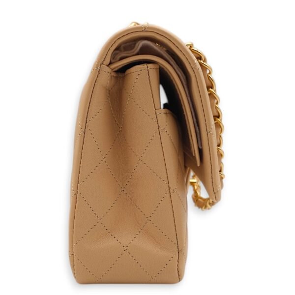 Classic (DF) Medium Beige Crossbody Bag in Lambskin, Gold hardware - Image 3