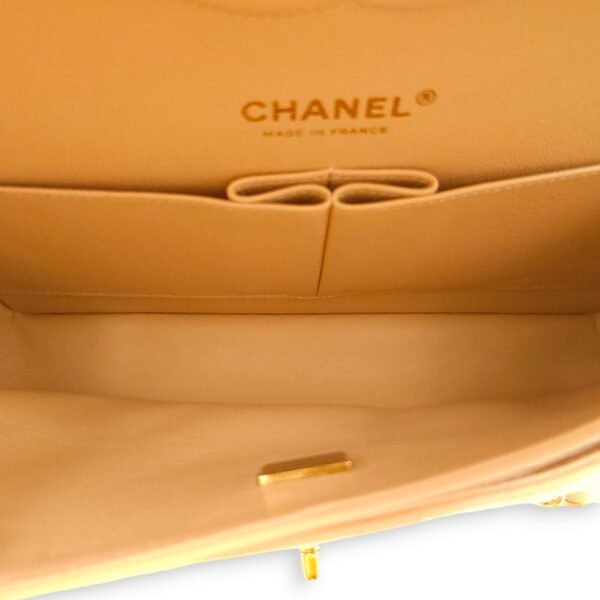 Classic (DF) Medium Beige Crossbody Bag in Lambskin, Gold hardware - Image 6